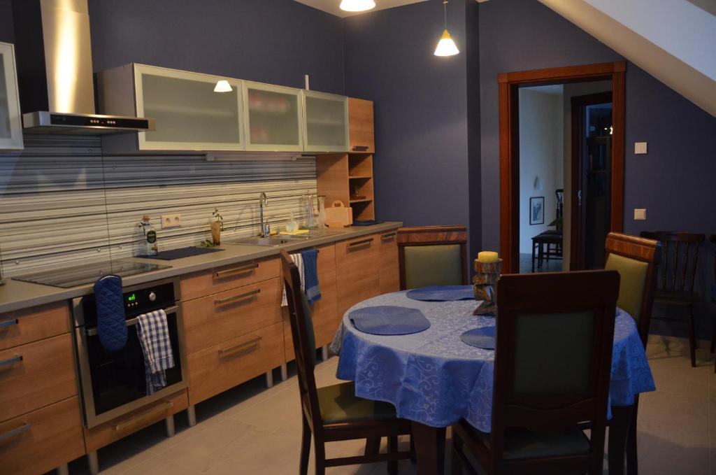Classic Car Museum Apartment Riga Bilik gambar