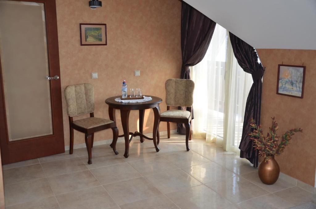 Classic Car Museum Apartment Riga Bilik gambar